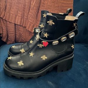 Black Bee Boots